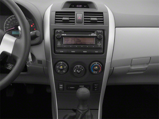 2013 Toyota Corolla L 4D Sedan