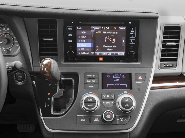 2017 Toyota Sienna XLE 4D Passenger Van