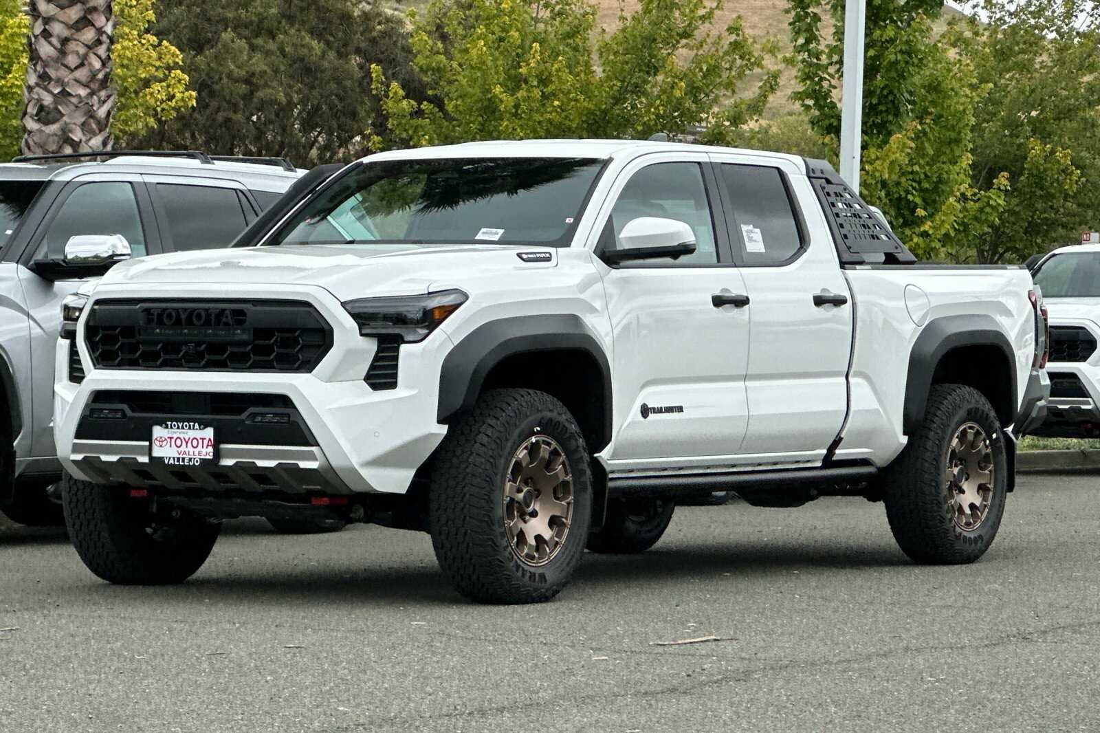 2026 Toyota Tacoma i-FORCE MAX Tacoma Trailhunter