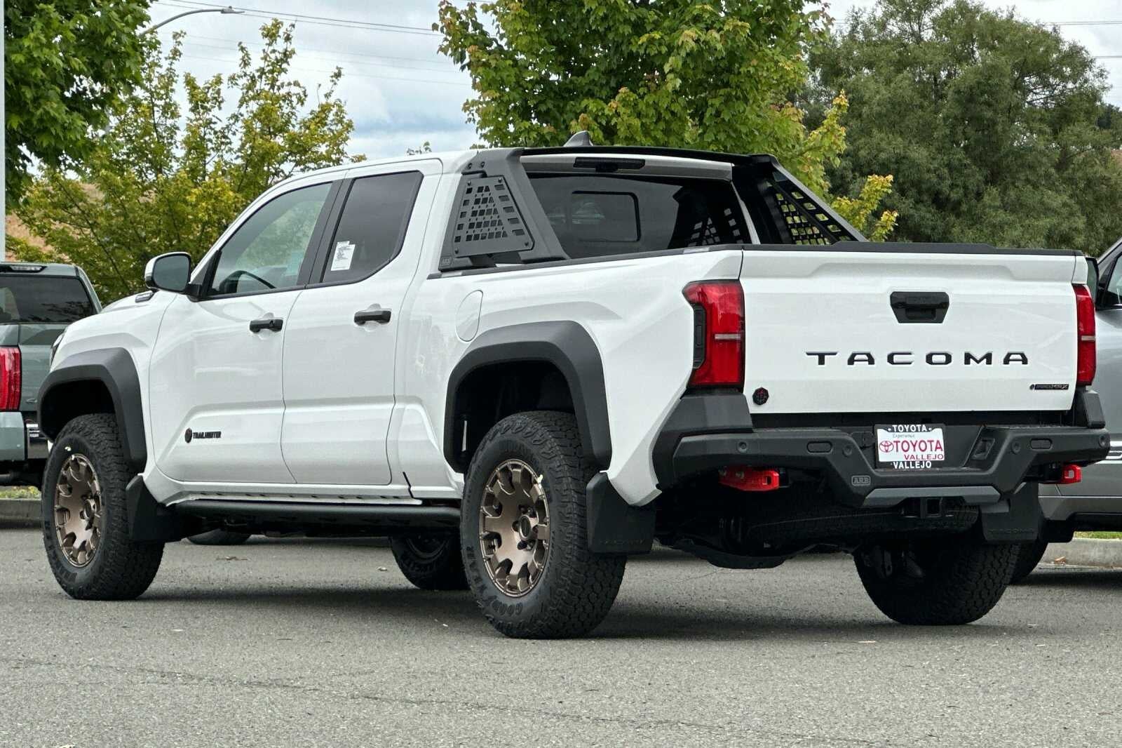 2026 Toyota Tacoma i-FORCE MAX Tacoma Trailhunter