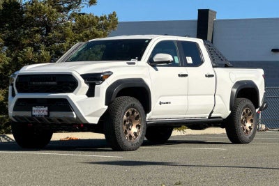 2025 Toyota Tacoma i-FORCE MAX Tacoma Trailhunter