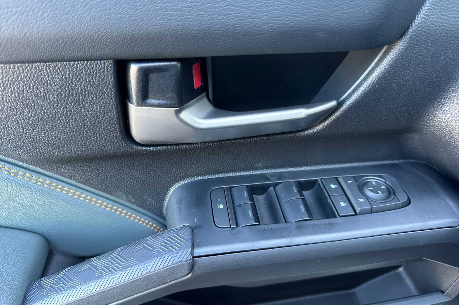 2025 Toyota Tacoma i-FORCE MAX Tacoma Trailhunter