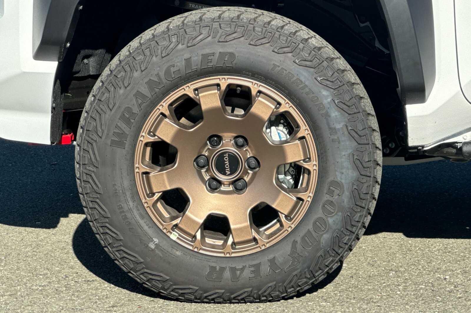 2025 Toyota Tacoma i-FORCE MAX Tacoma Trailhunter