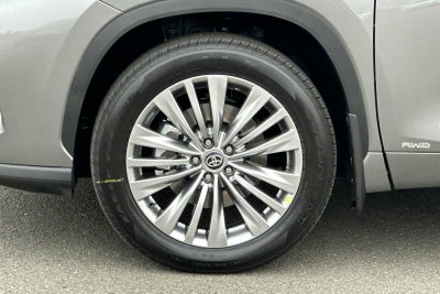 2026 Toyota Highlander Hybrid Platinum