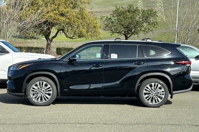 2026 Toyota Highlander Hybrid Platinum