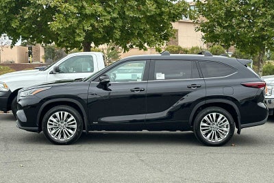 2026 Toyota Highlander Hybrid Platinum