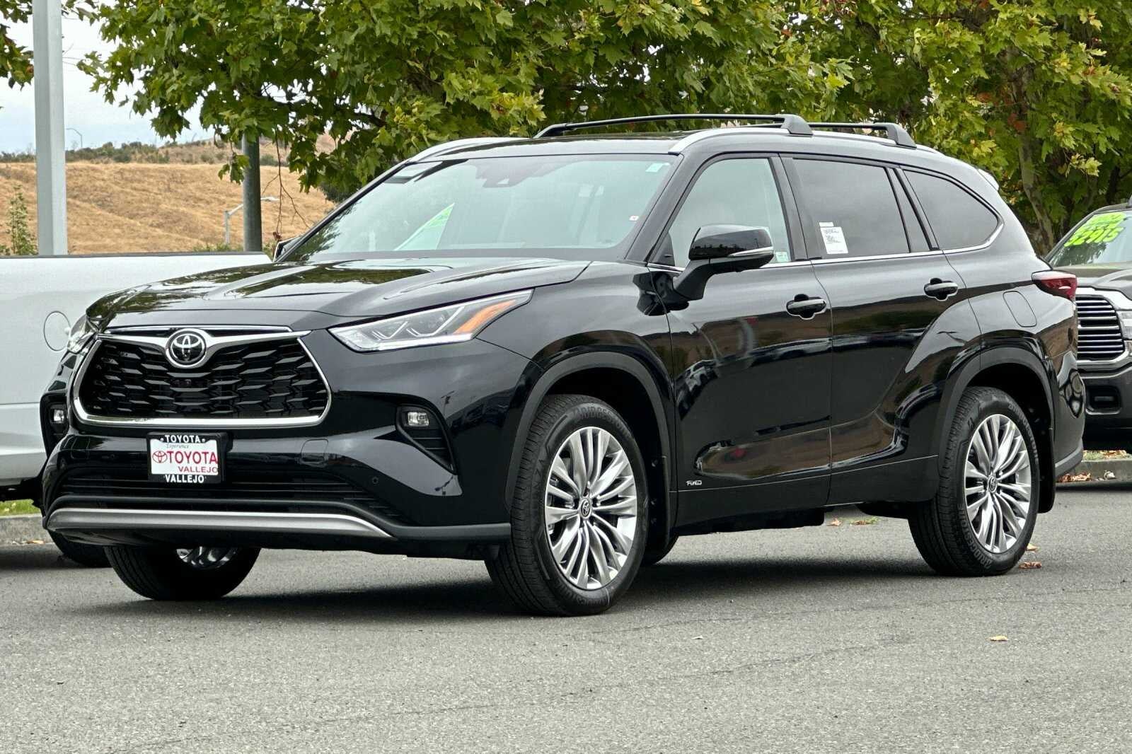 2026 Toyota Highlander Hybrid Platinum