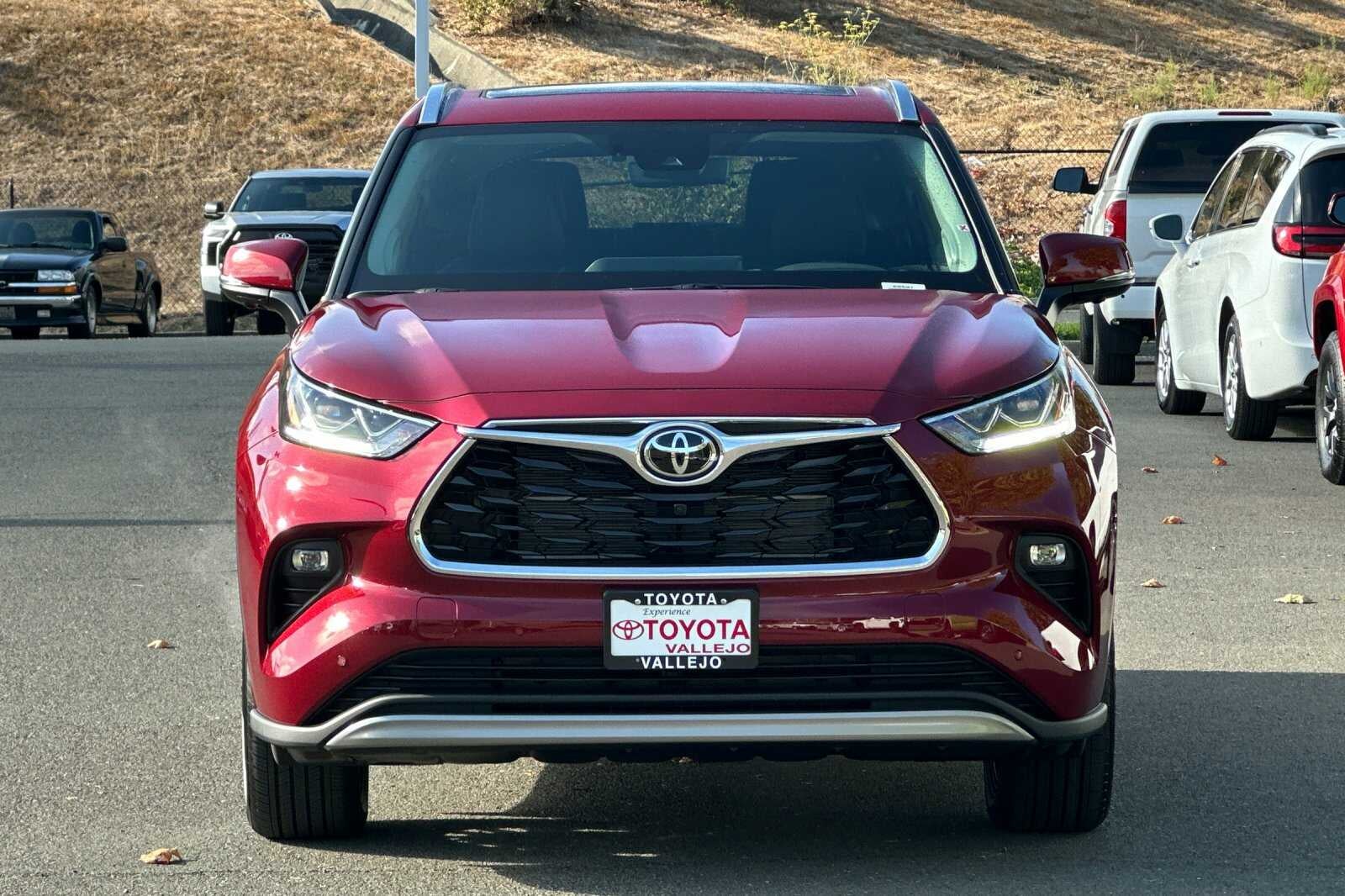 2026 Toyota Highlander Hybrid Platinum