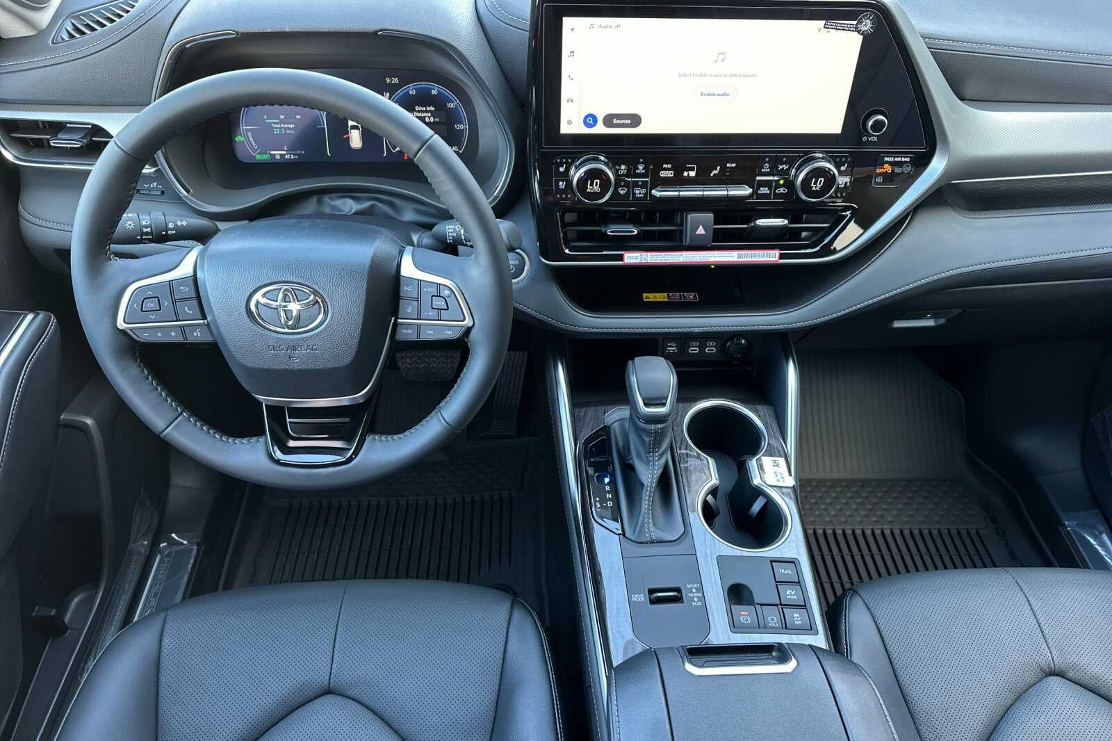 2026 Toyota Highlander Hybrid Platinum