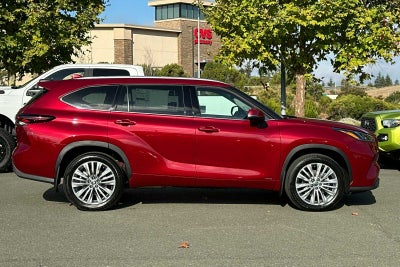2026 Toyota Highlander Hybrid Platinum