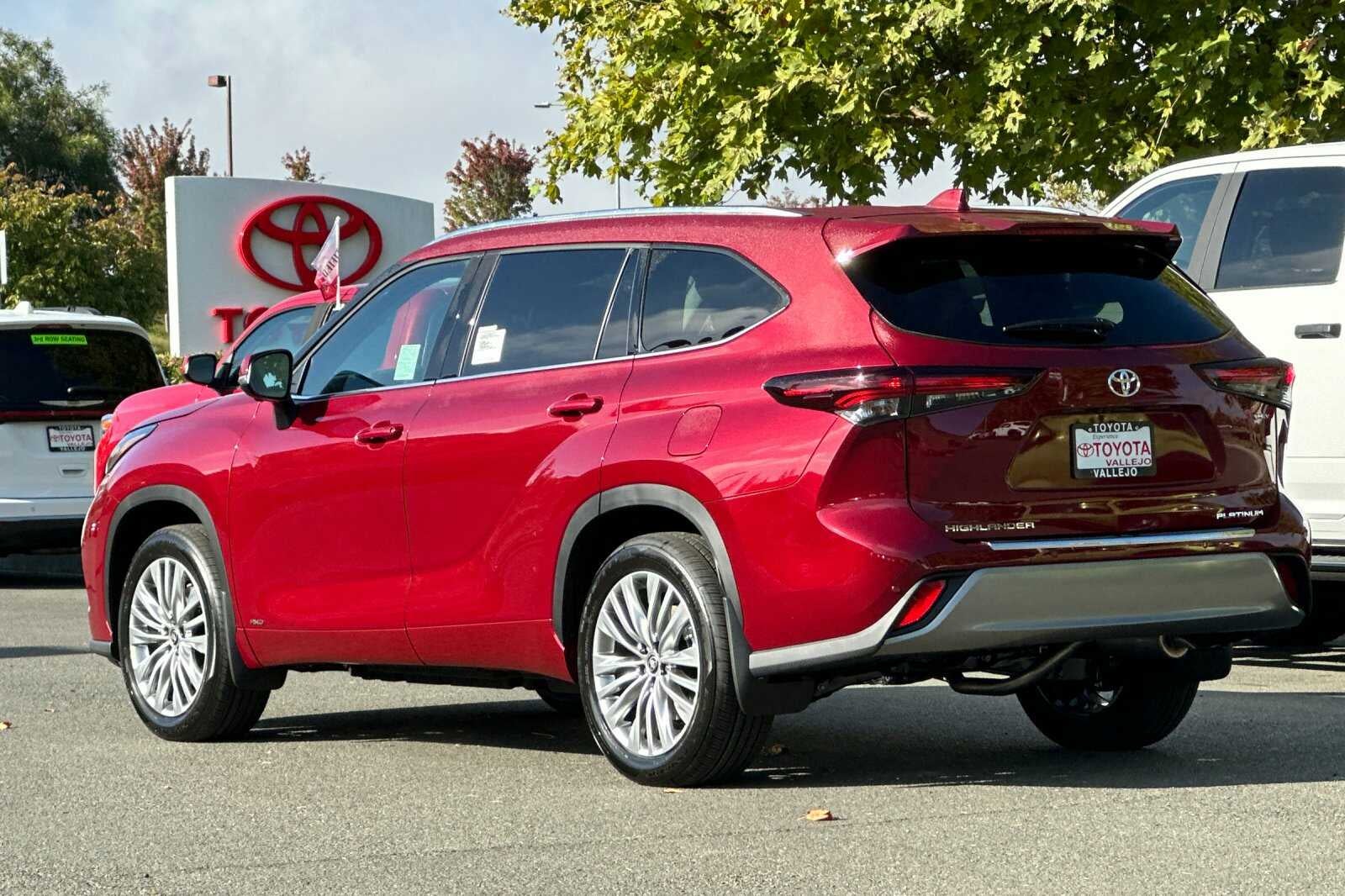 2026 Toyota Highlander Hybrid Platinum