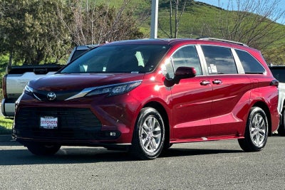 2026 Toyota Sienna XLE