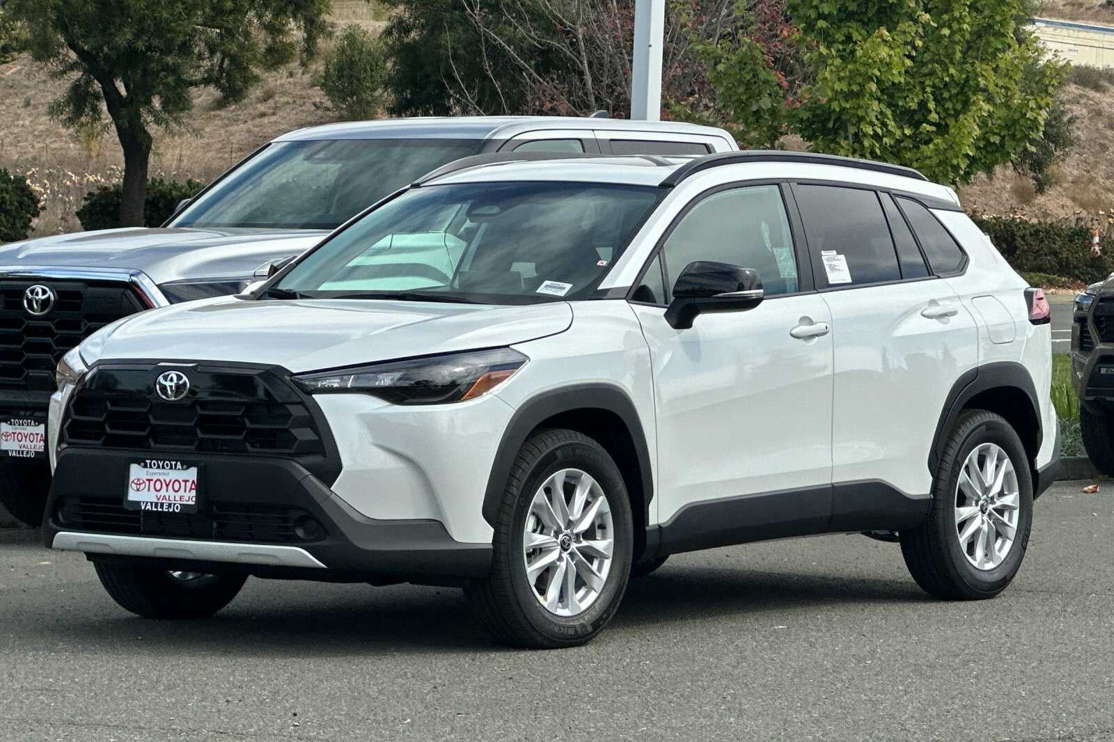 2026 Toyota Corolla Cross LE