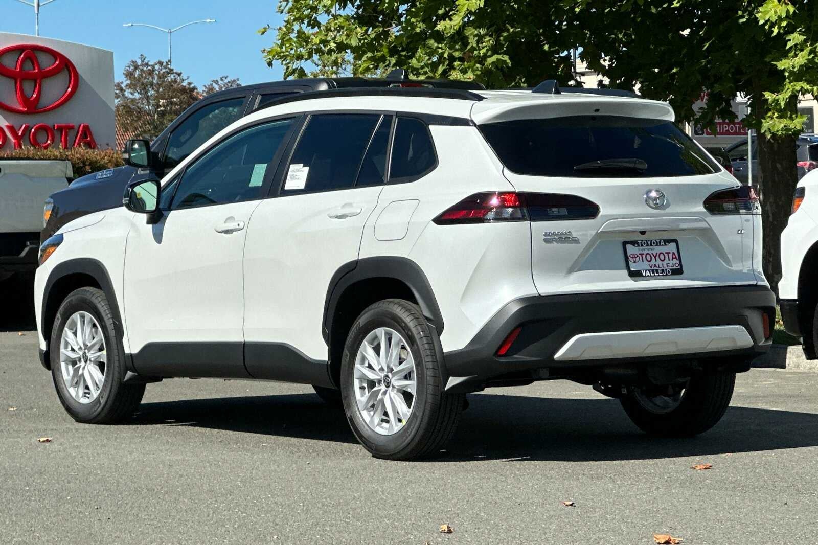 2026 Toyota Corolla Cross LE