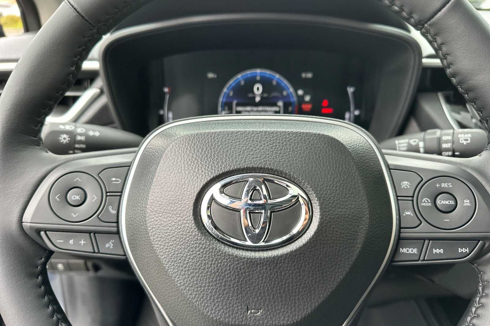2026 Toyota Corolla Cross LE