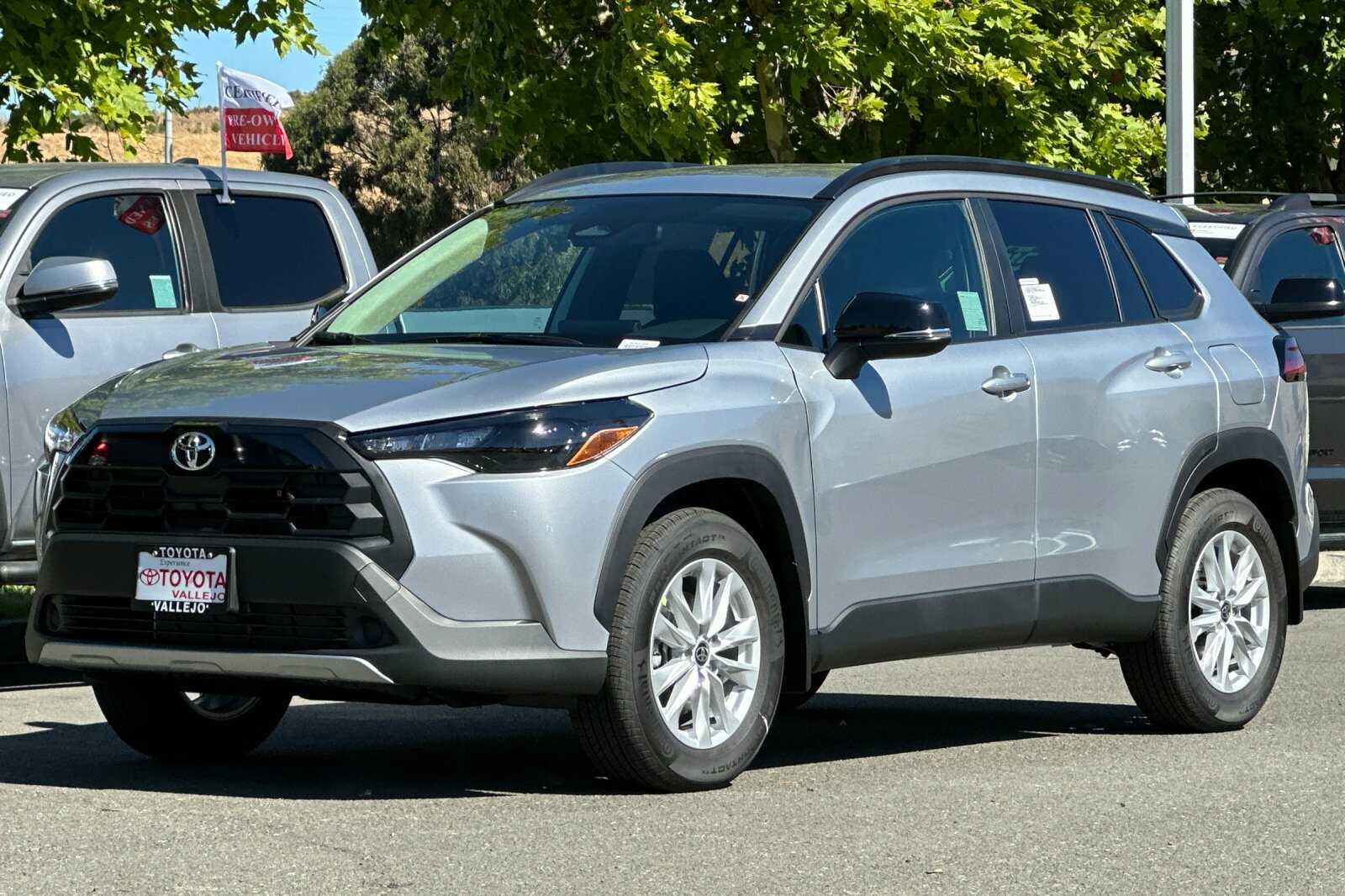 2026 Toyota Corolla Cross LE