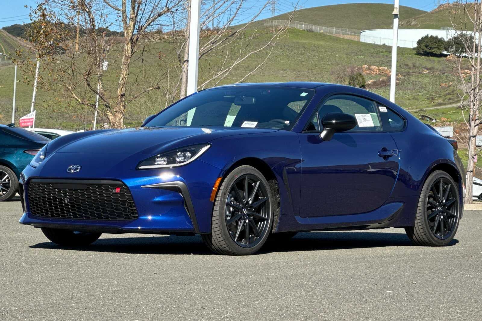 2026 Toyota GR86 Premium MT
