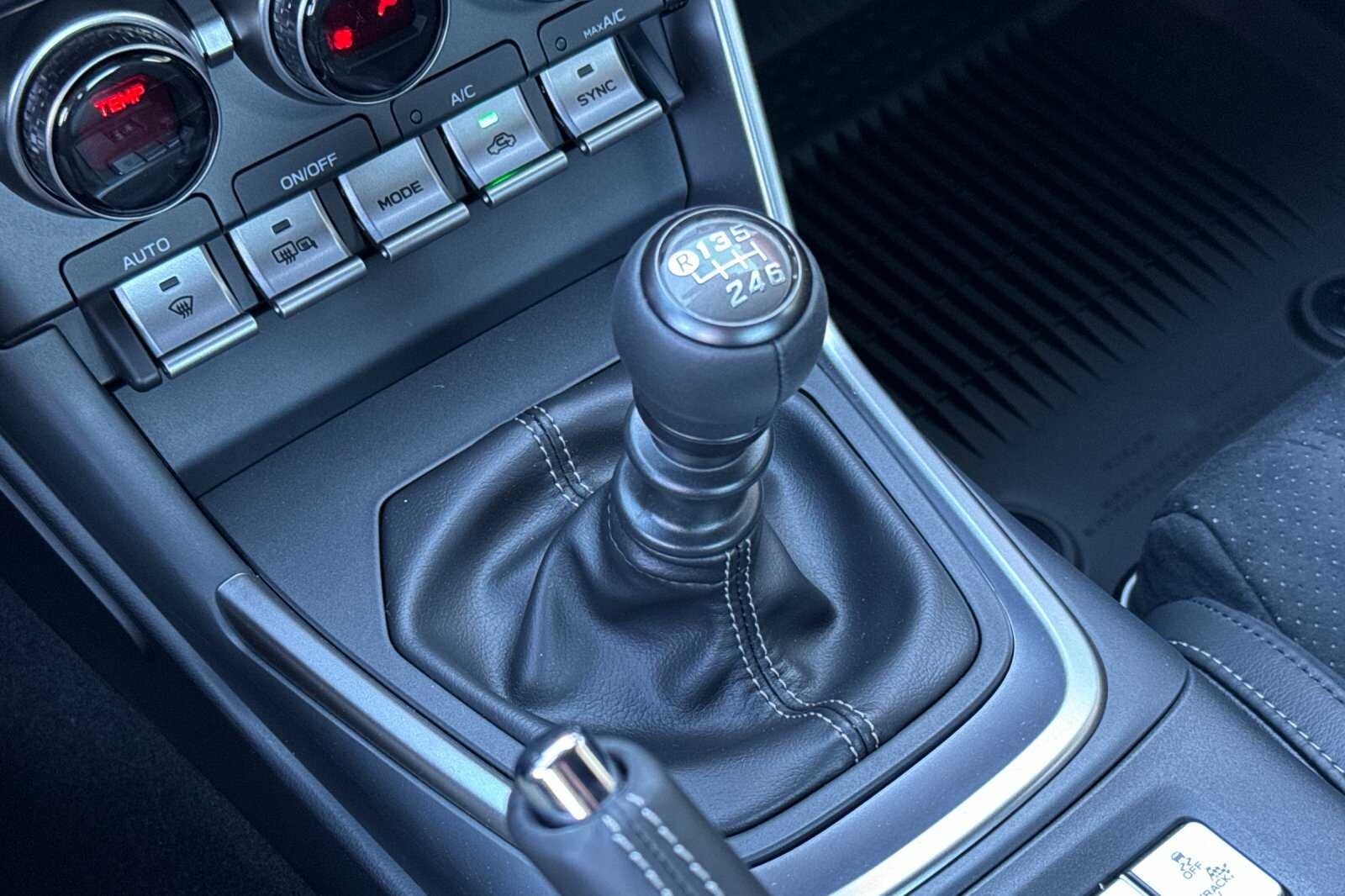 2026 Toyota GR86 Premium MT