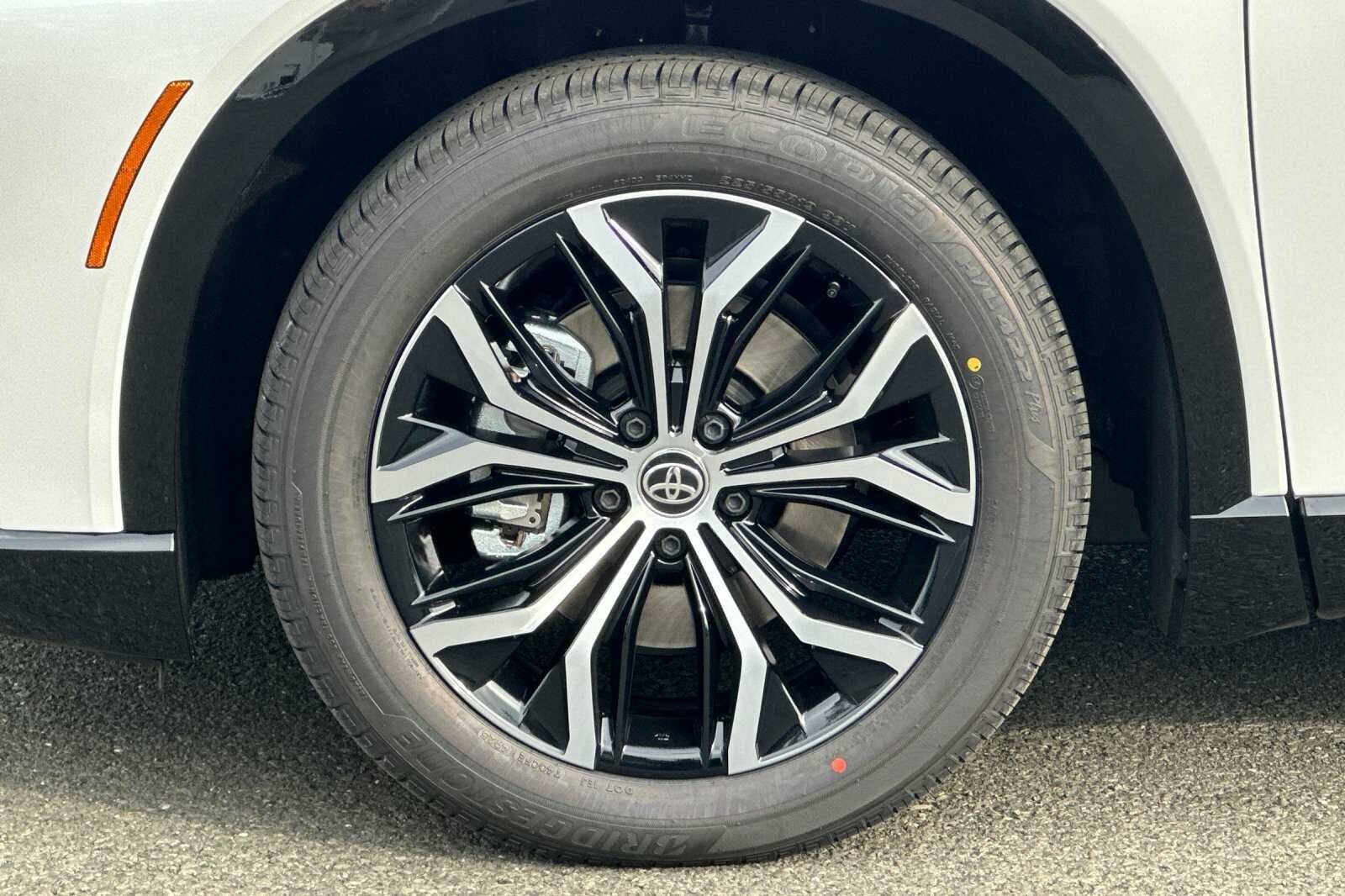 2026 Toyota Toyota Crown Signia XLE