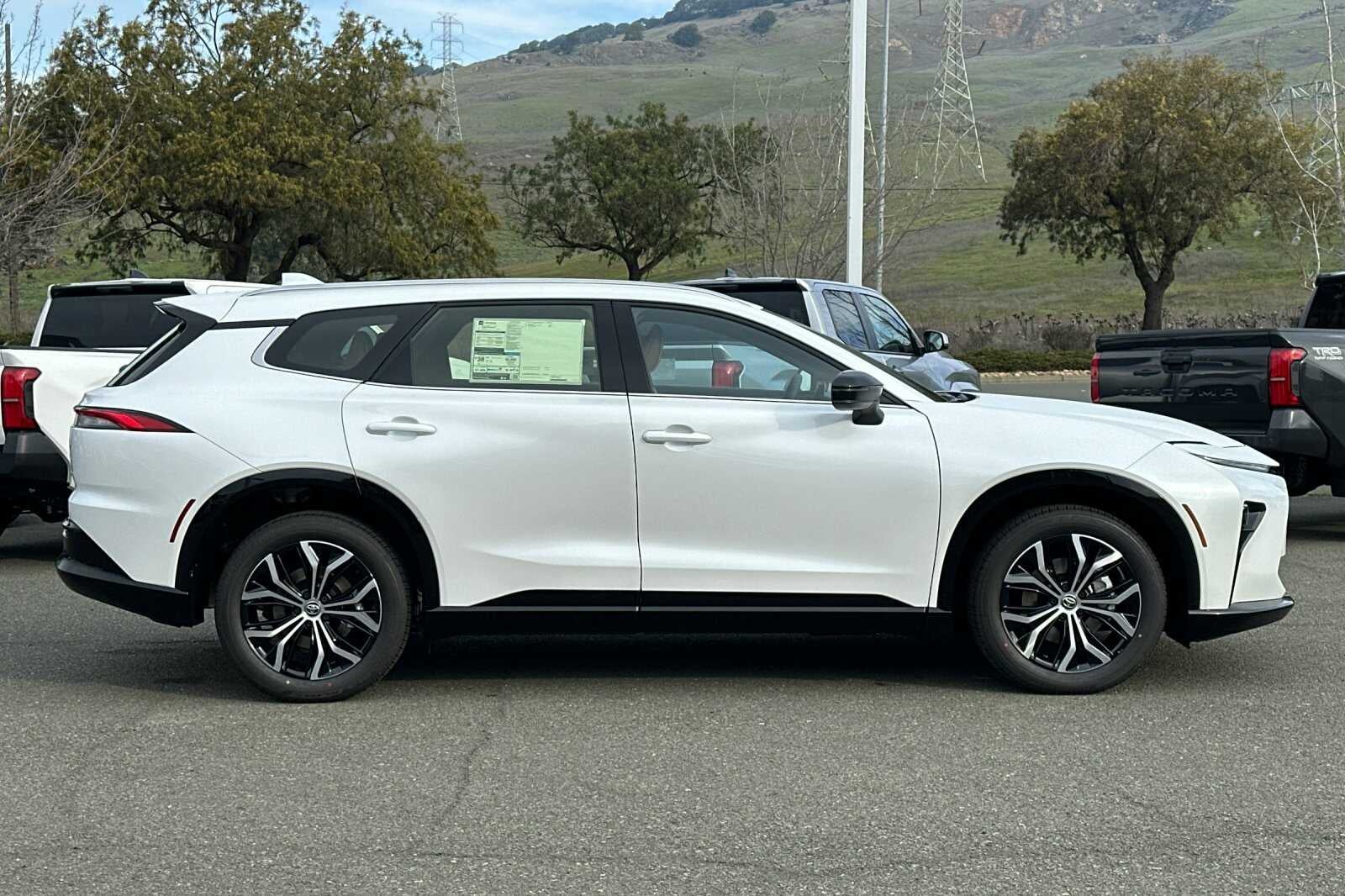 2026 Toyota Toyota Crown Signia XLE