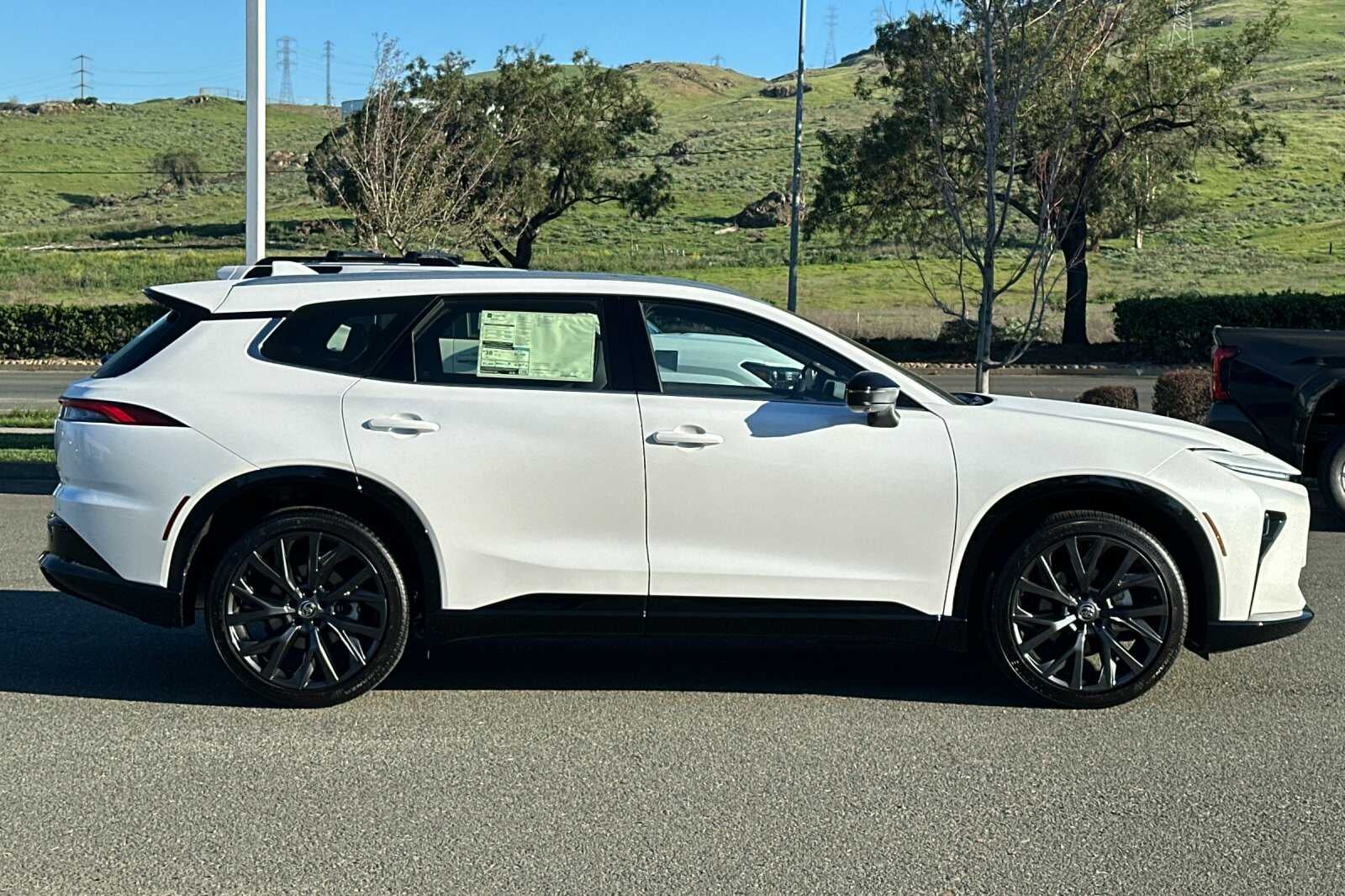 2026 Toyota Toyota Crown Signia Limited