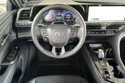 2026 Toyota Toyota Crown Signia Limited