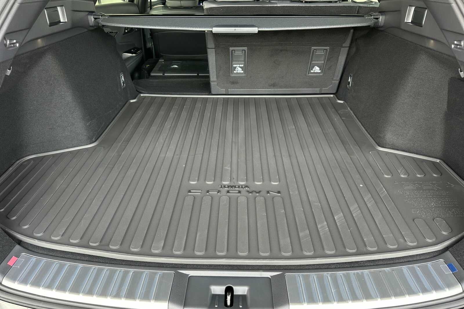 2026 Toyota Toyota Crown Signia Limited