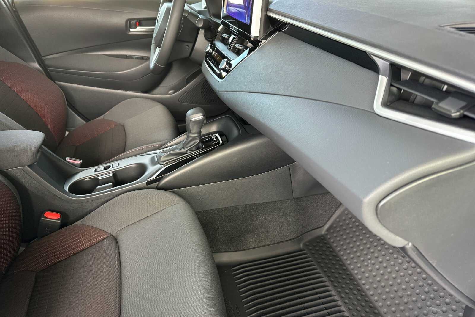 2027 Toyota Corolla SE