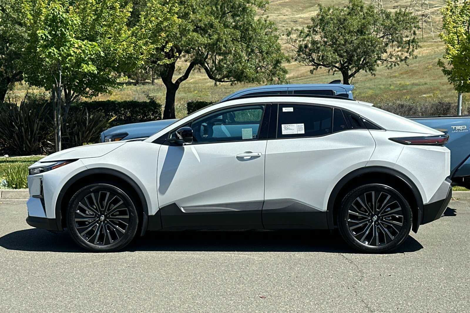 2026 Toyota C-HR XSE