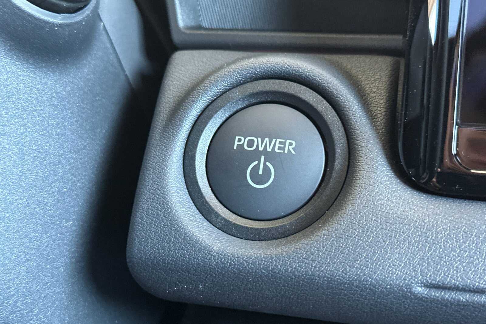 2026 Toyota C-HR XSE