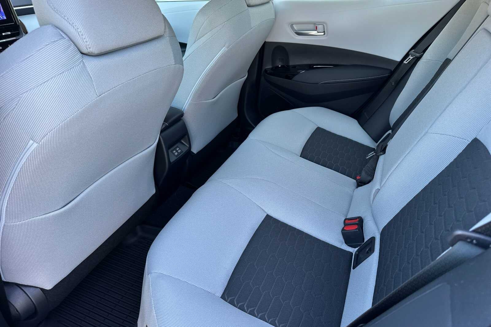 2026 Toyota Corolla Hatchback SE