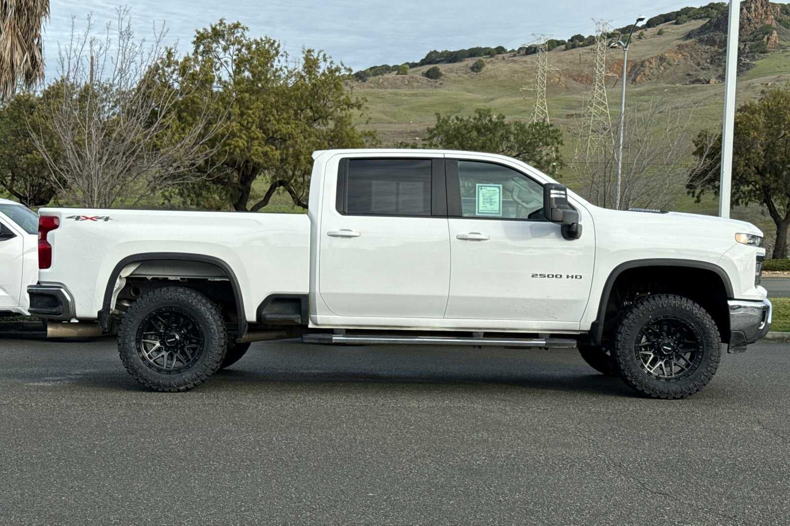 2025 Chevrolet Silverado 2500HD LT