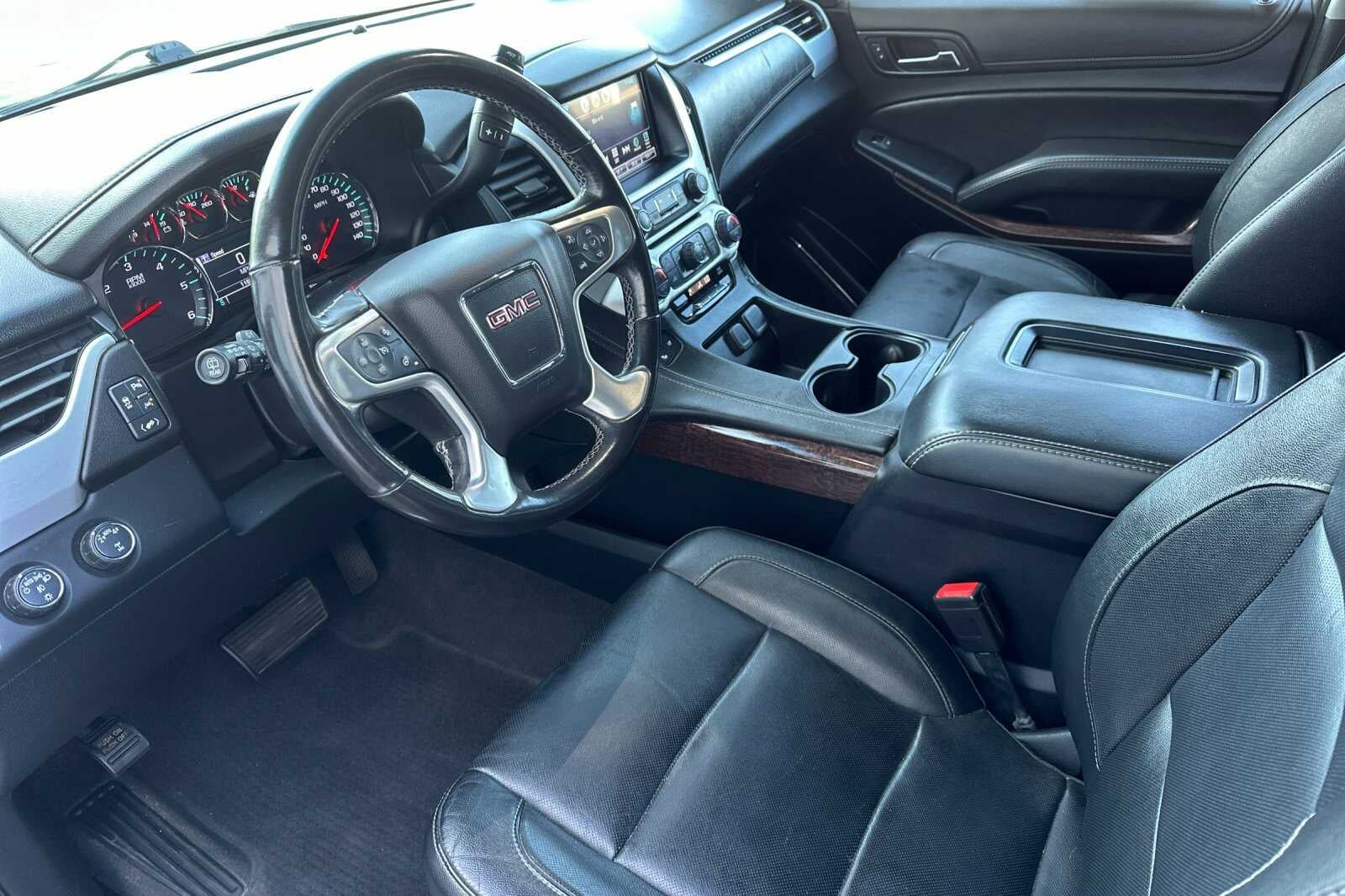2020 GMC Yukon XL SLT