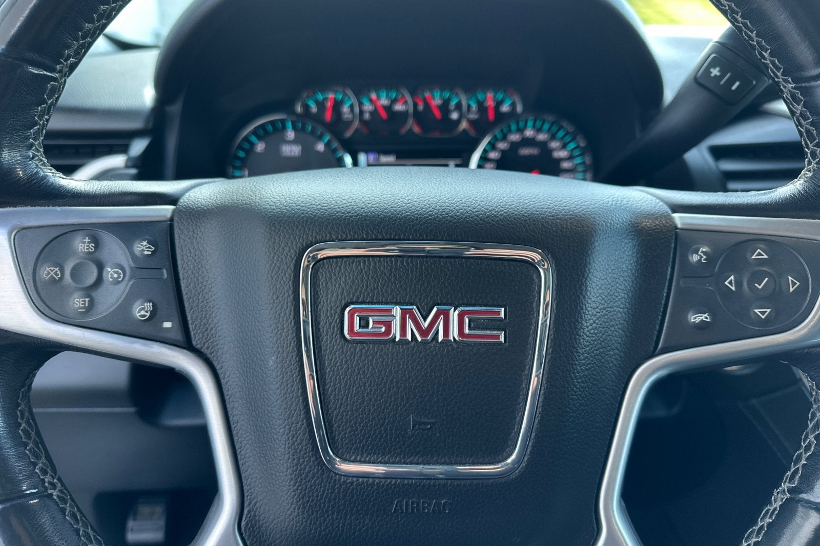 2020 GMC Yukon XL SLT