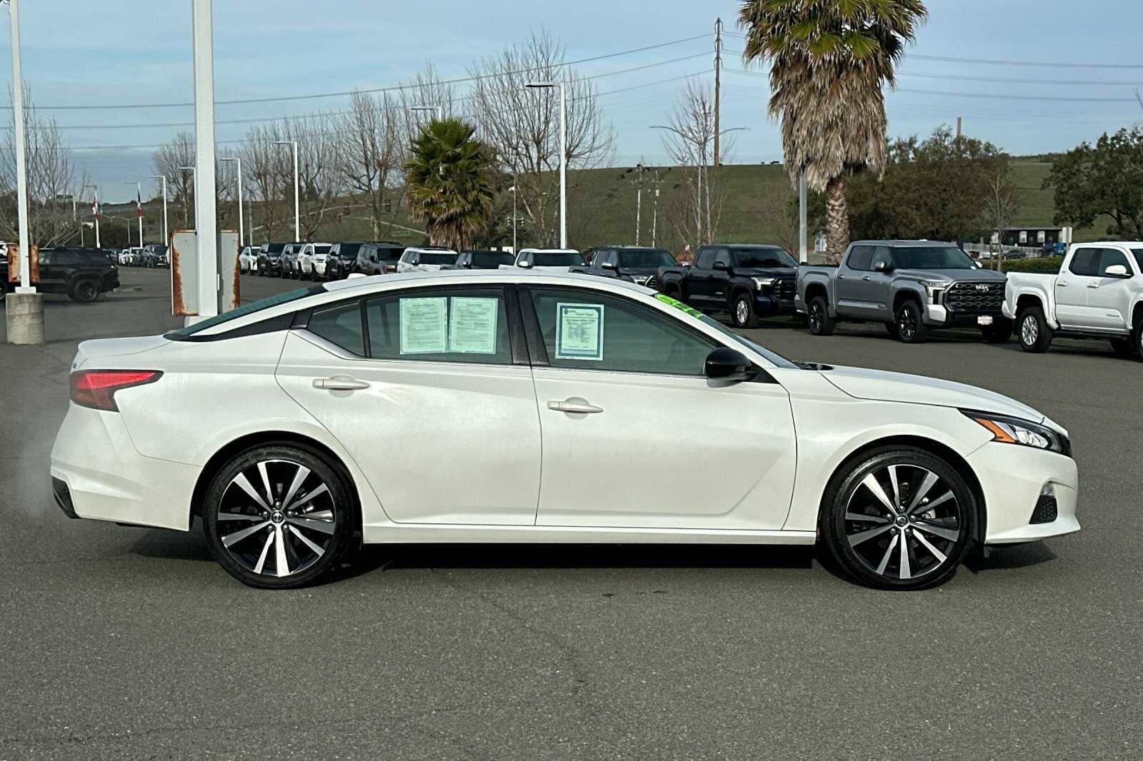 2022 Nissan Altima 2.5 SR