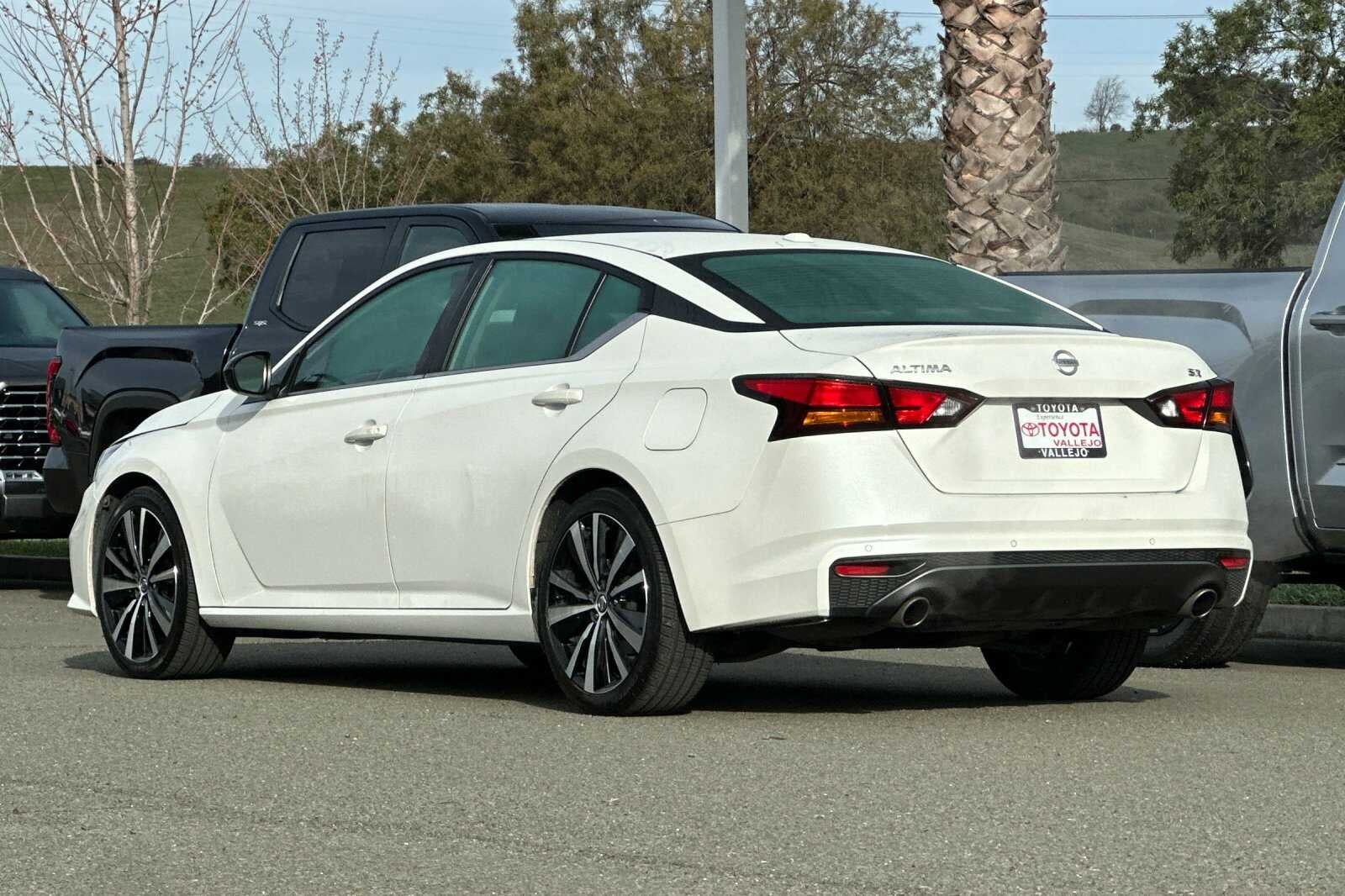 2022 Nissan Altima 2.5 SR