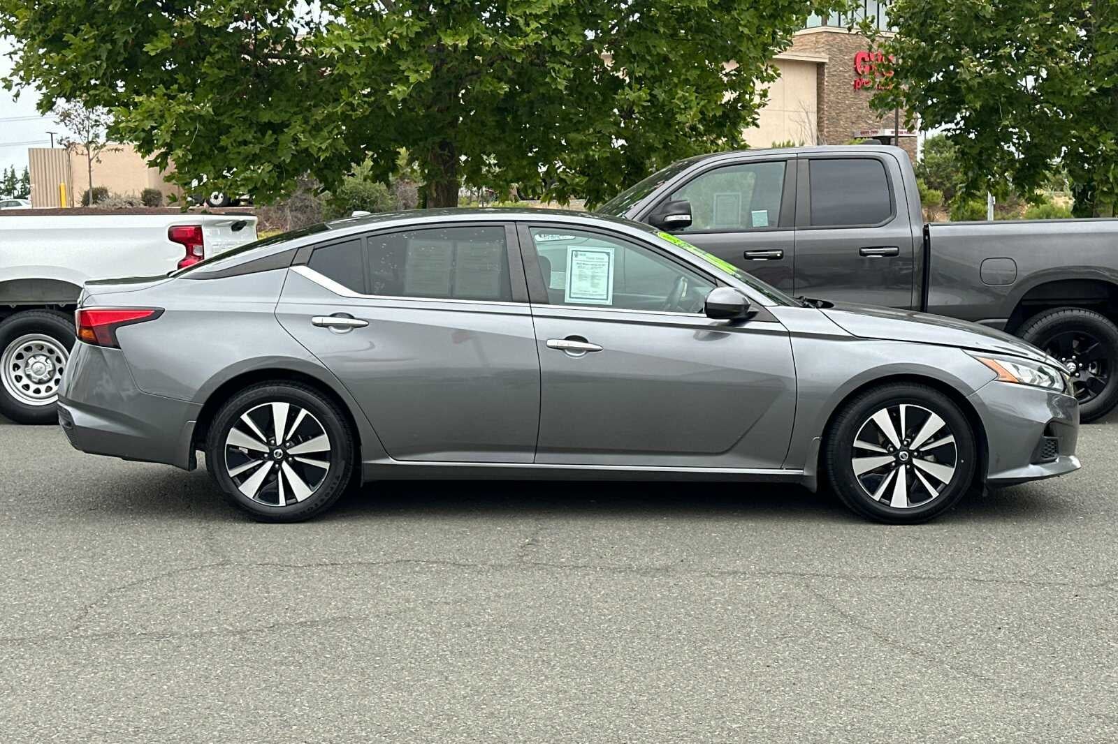 2022 Nissan Altima 2.5 SV