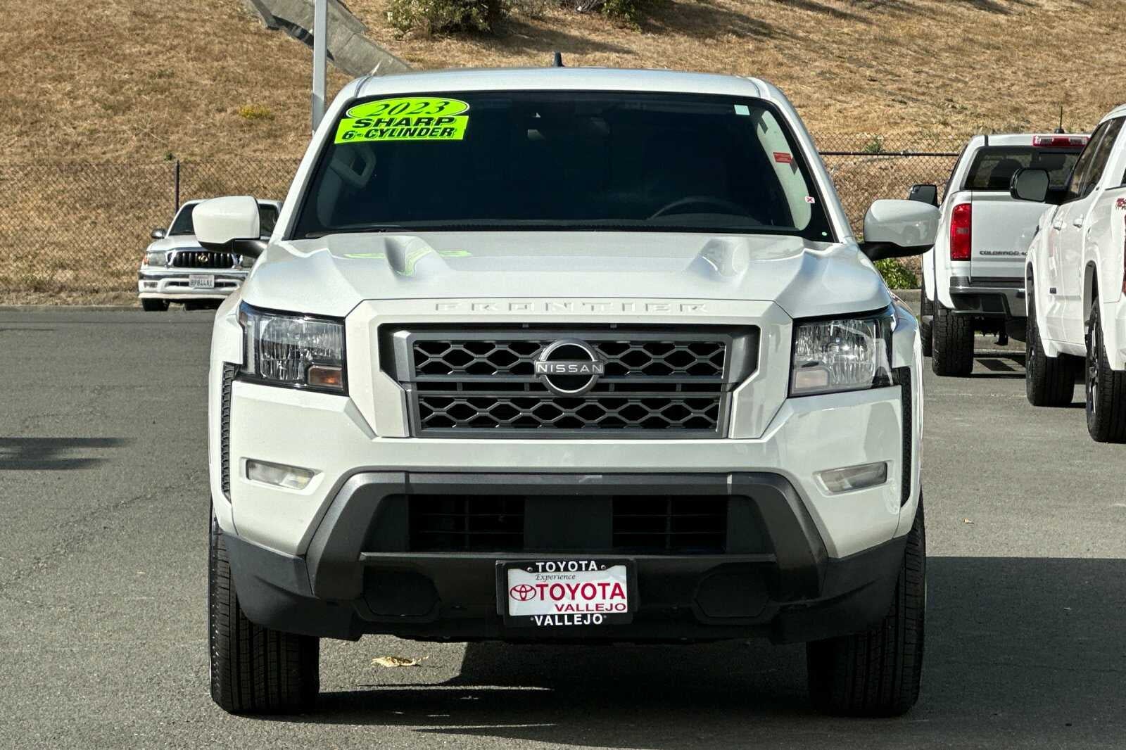 2023 Nissan Frontier SV