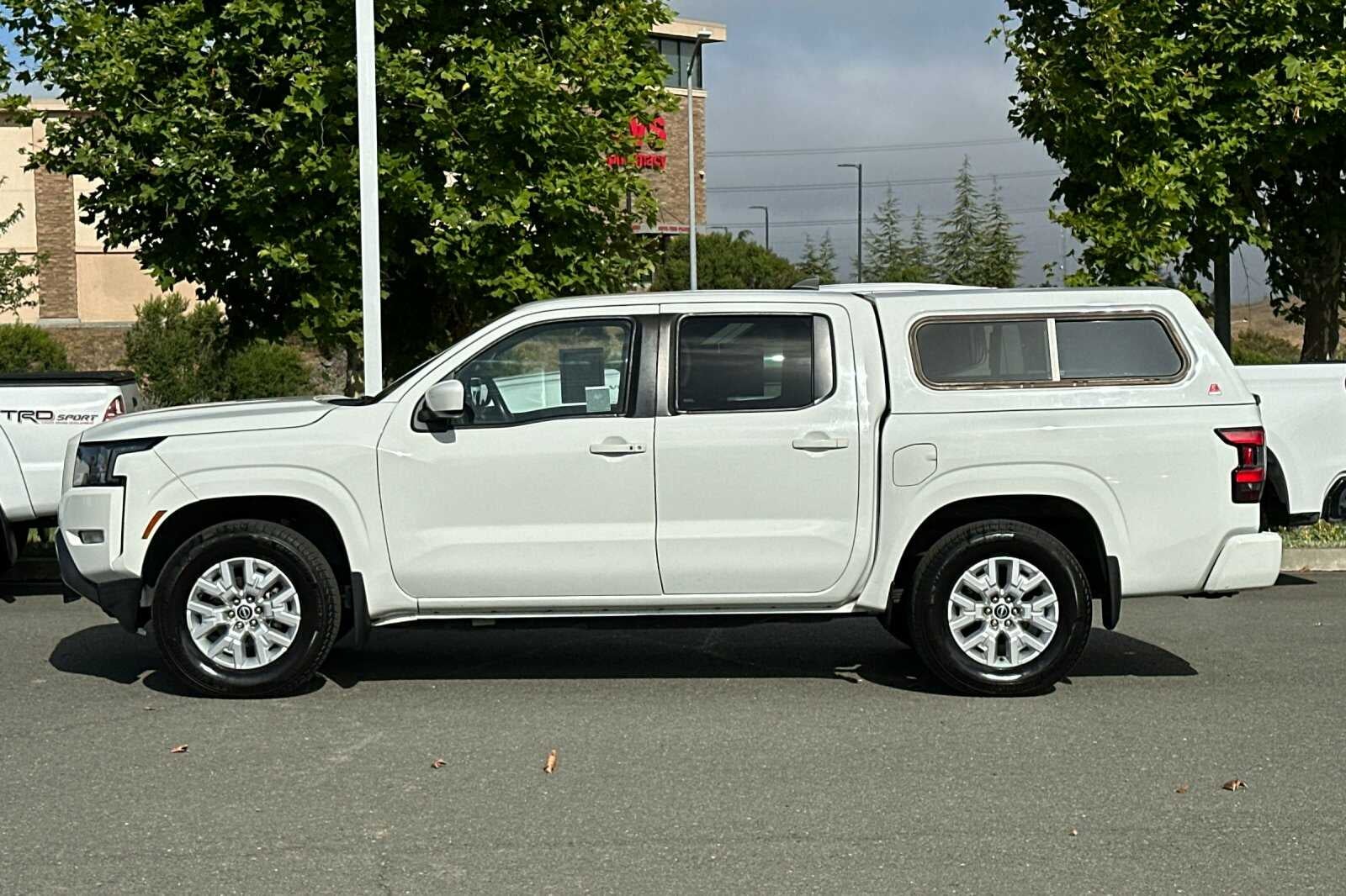 2023 Nissan Frontier SV