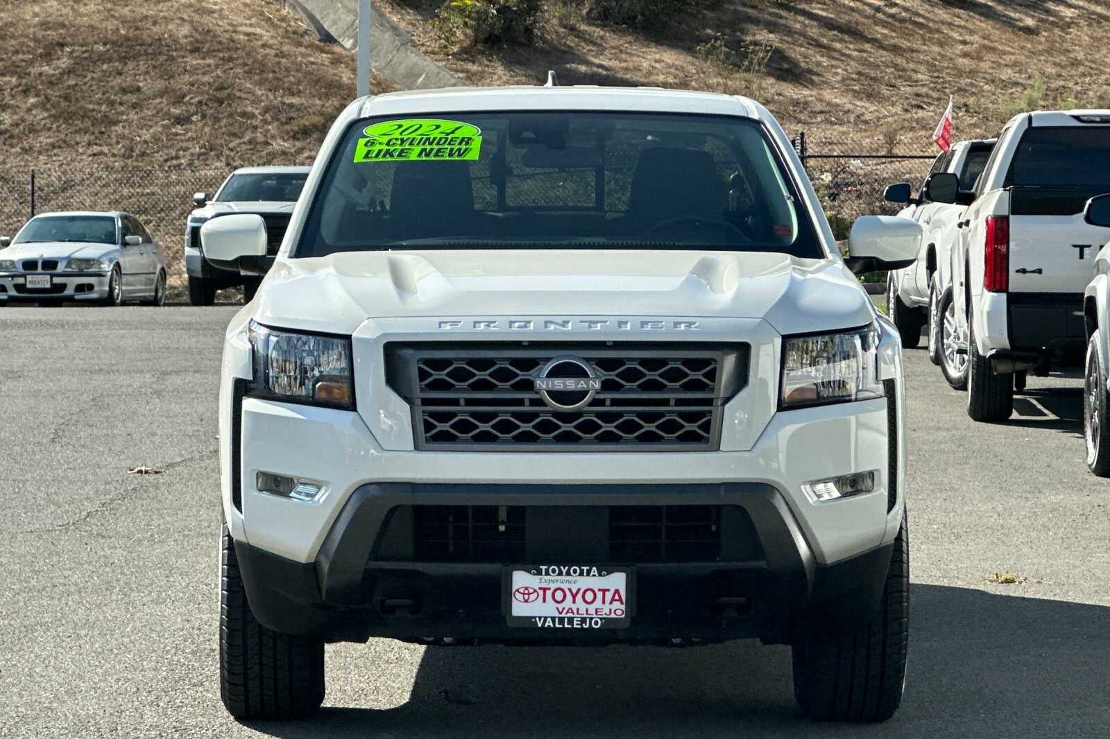 2024 Nissan Frontier SV