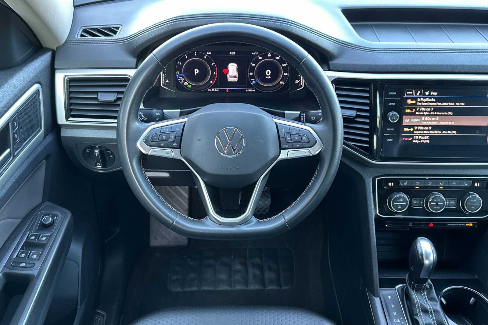 2022 Volkswagen Atlas 2.0T SE w/Technology