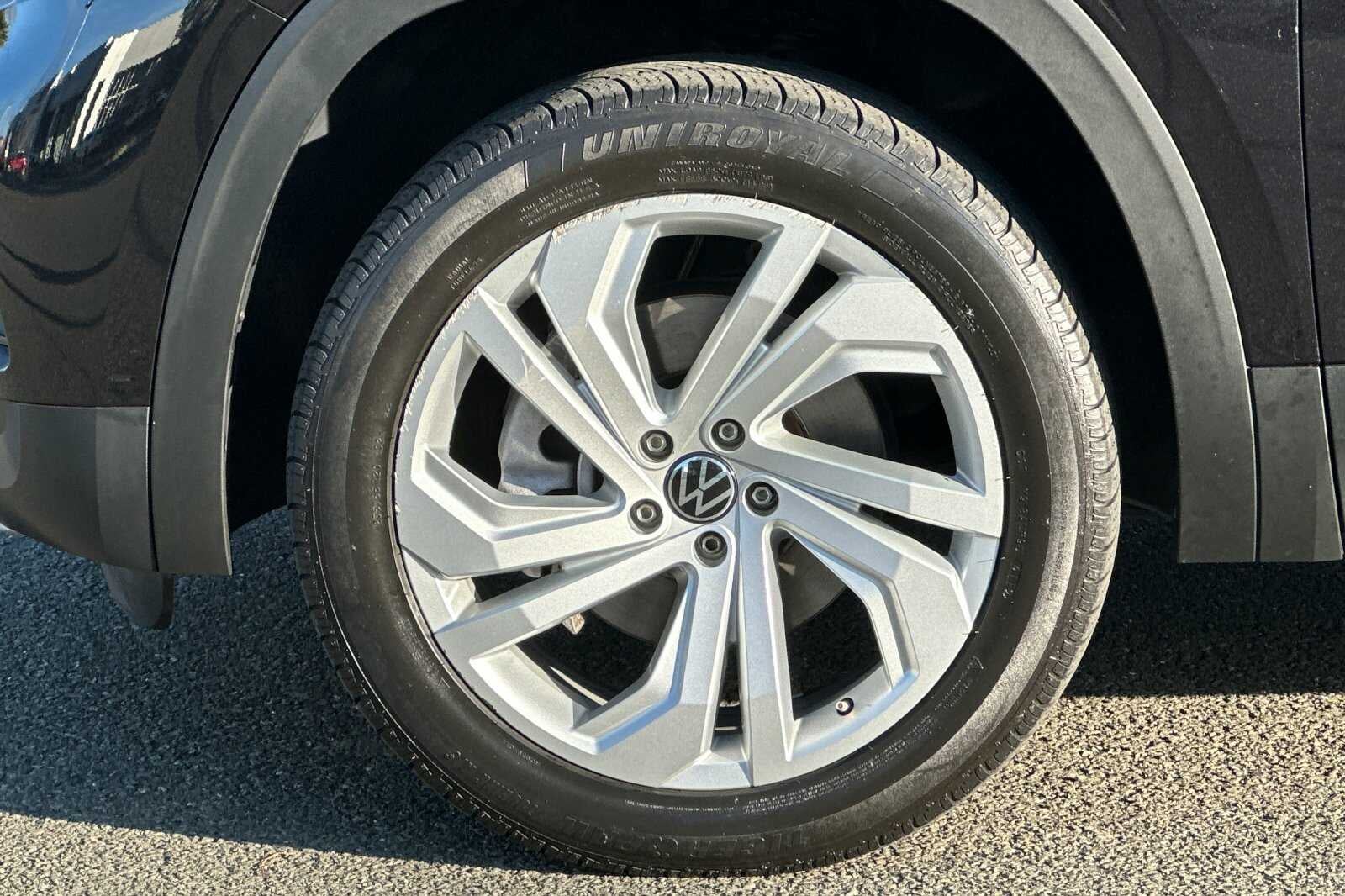 2022 Volkswagen Atlas 2.0T SE w/Technology