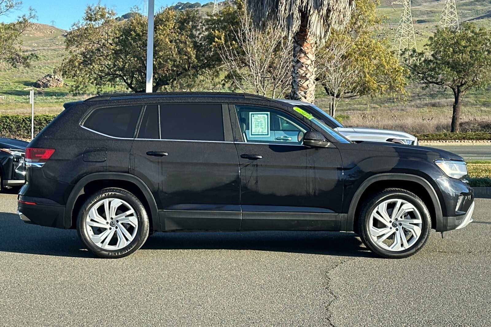 2022 Volkswagen Atlas 2.0T SE w/Technology