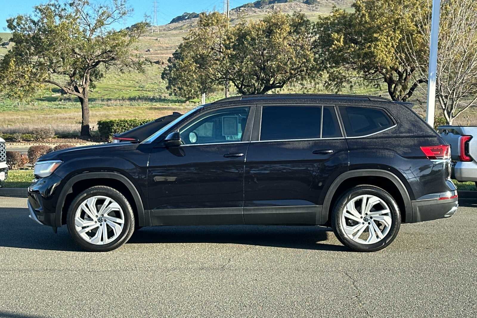 2022 Volkswagen Atlas 2.0T SE w/Technology