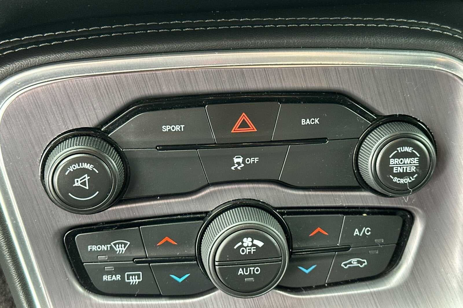 2016 Dodge Challenger SXT