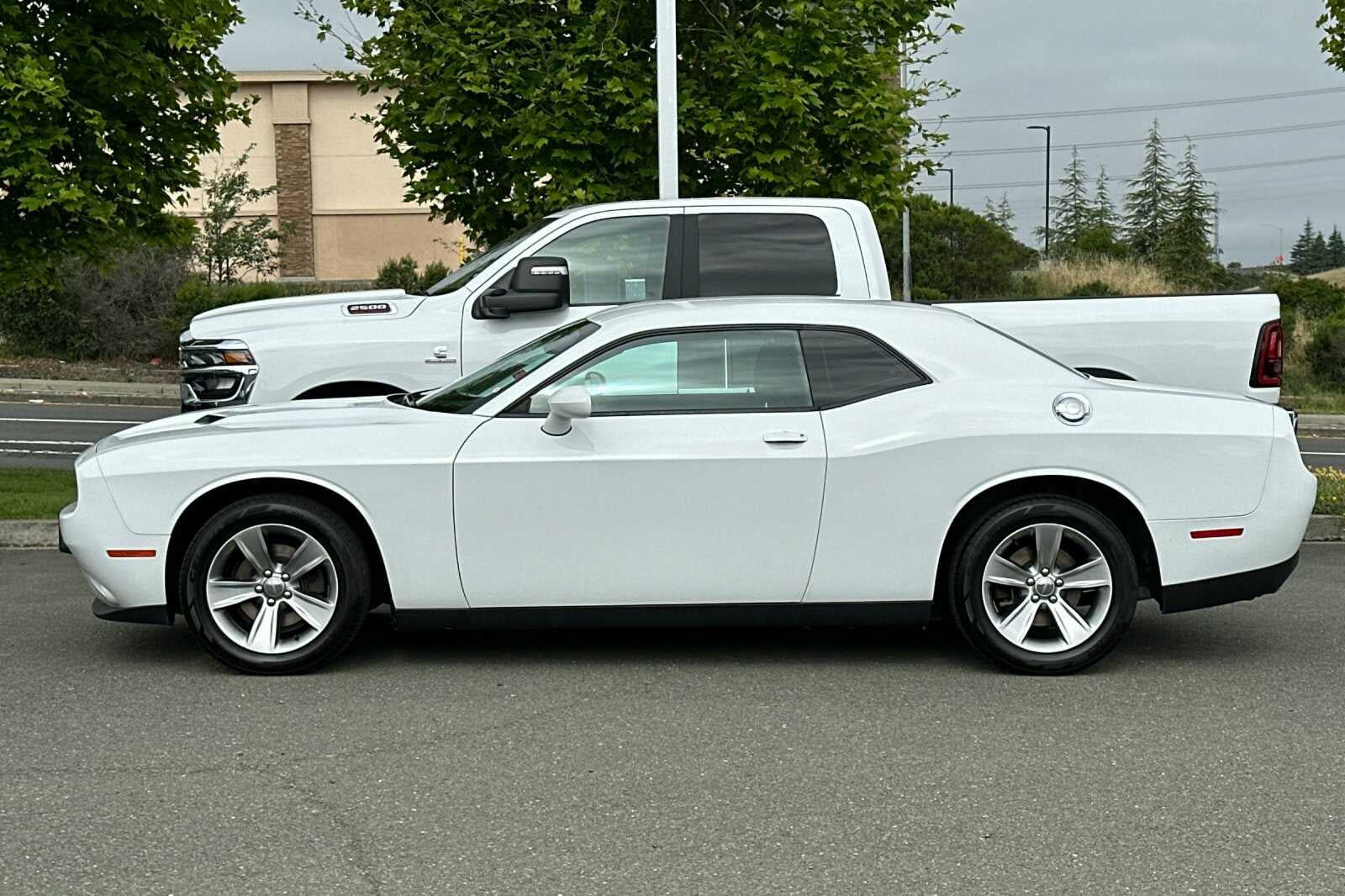 2016 Dodge Challenger SXT