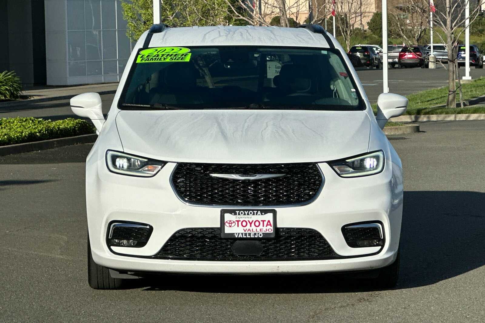 2022 Chrysler Pacifica Touring L