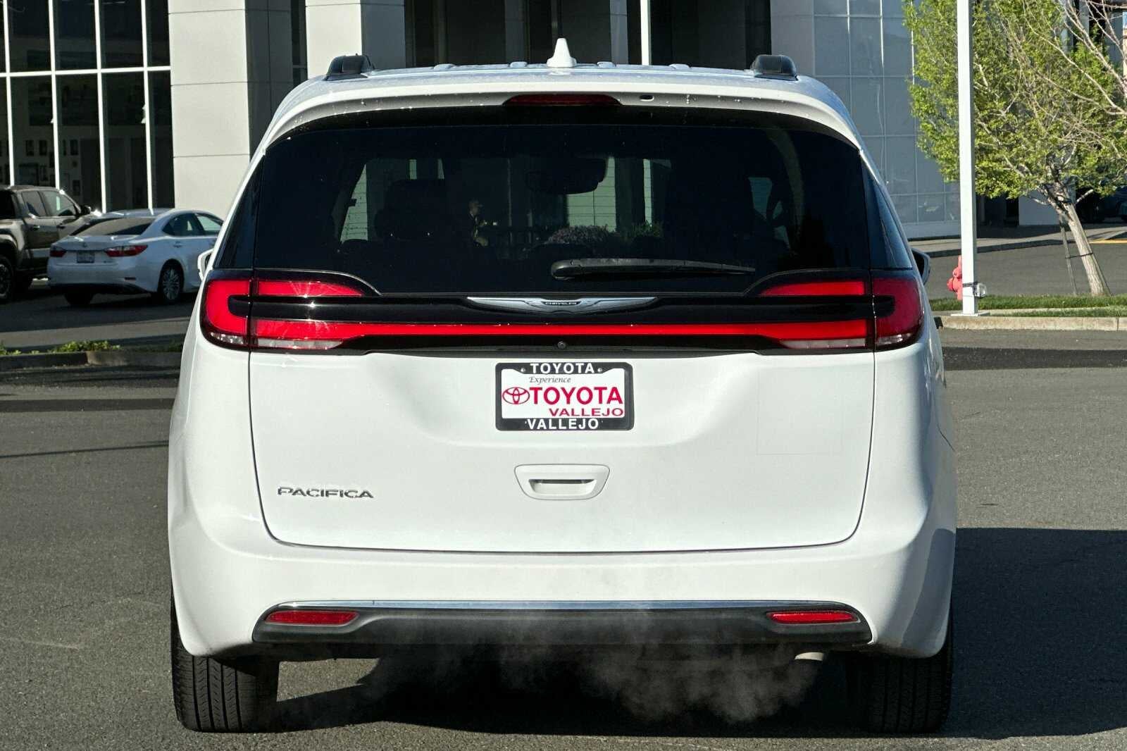 2022 Chrysler Pacifica Touring L