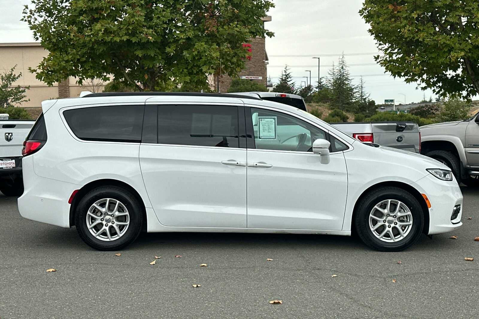 2022 Chrysler Pacifica Touring L