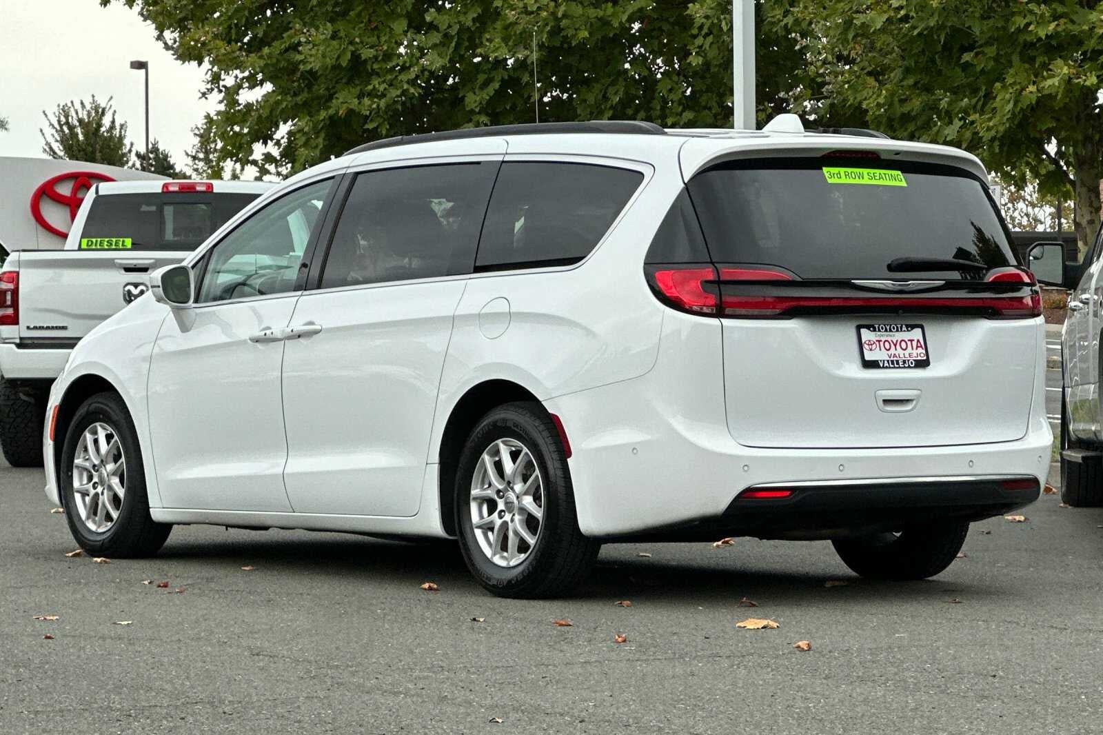 2022 Chrysler Pacifica Touring L